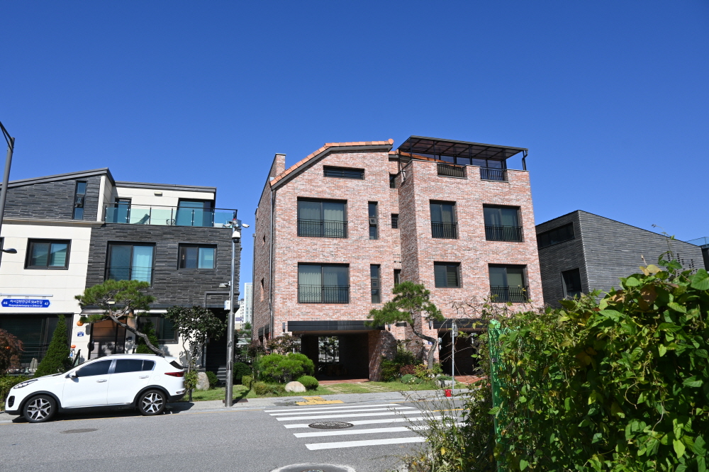 /user/s/sedamarchi/editor/2301/4d9787f23a8af3243a4118c065c44a31_1672736650_8243.JPG 이미지크게보기