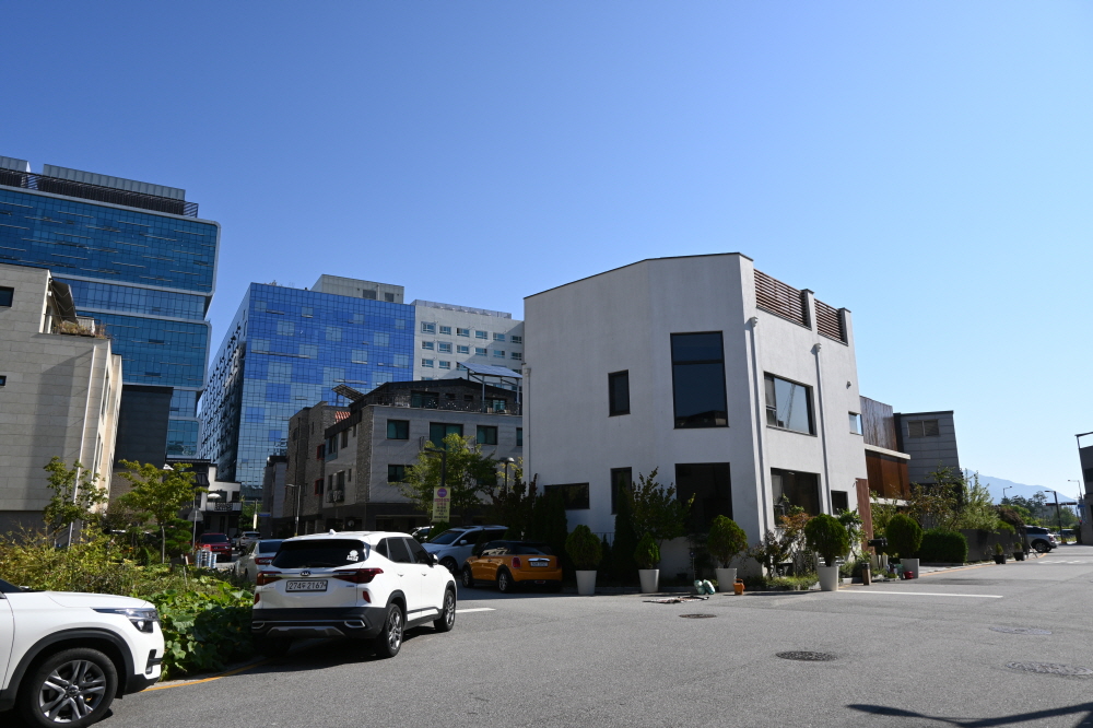 /user/s/sedamarchi/editor/2301/4d9787f23a8af3243a4118c065c44a31_1672762607_9432.JPG 이미지크게보기