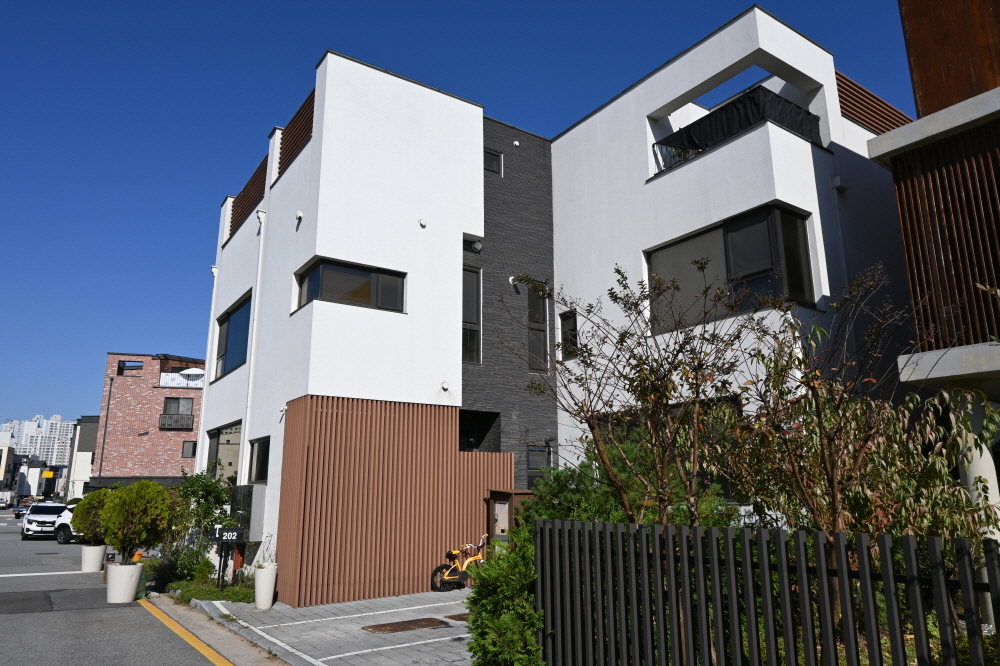 /user/s/sedamarchi/editor/2301/4d9787f23a8af3243a4118c065c44a31_1672762608_1793.JPG 이미지크게보기