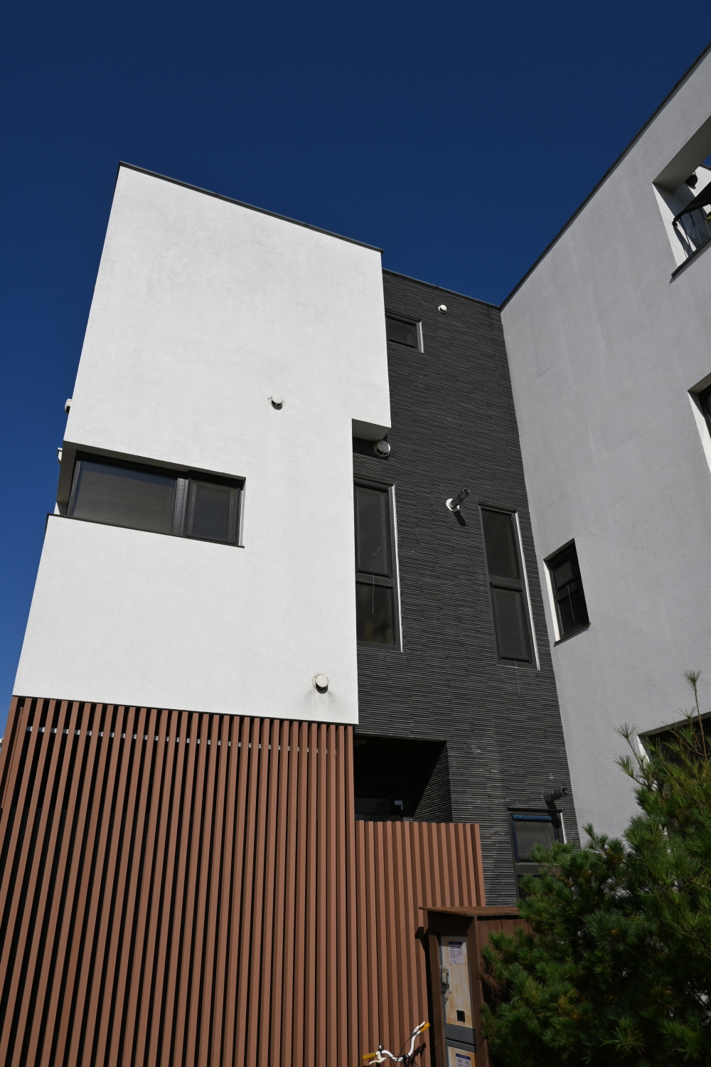 /user/s/sedamarchi/editor/2301/4d9787f23a8af3243a4118c065c44a31_1672762615_2756.JPG 이미지크게보기